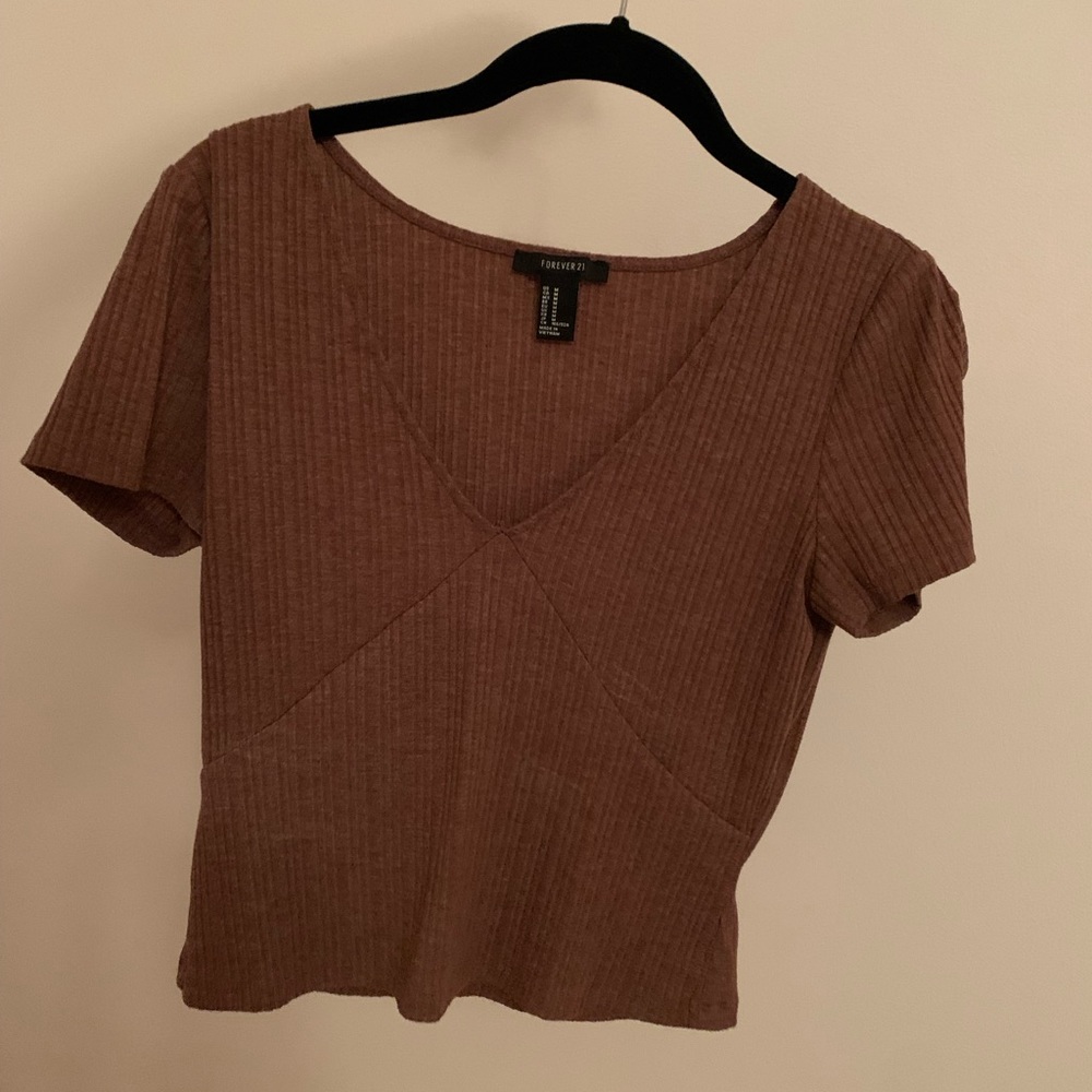 FOREVER 21 BROWN V NECK TEE